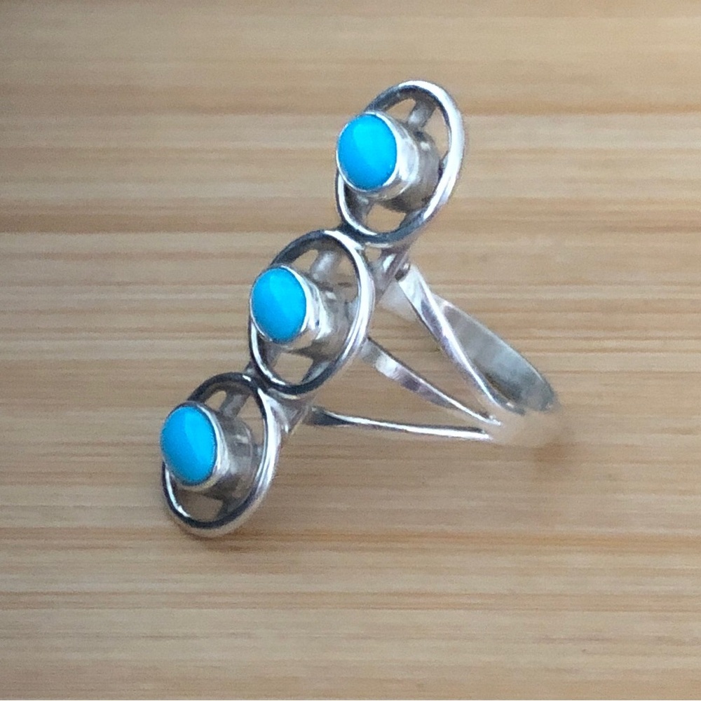 $76 Running Bear Navajo Estate Ring  Sterling Silver Marked RB 925 Size 9 & 1/2